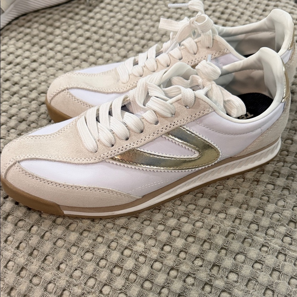 Tretorn White and Gold Casual Sneakers